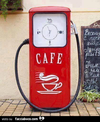 Distributore caffè come pompa di benzina