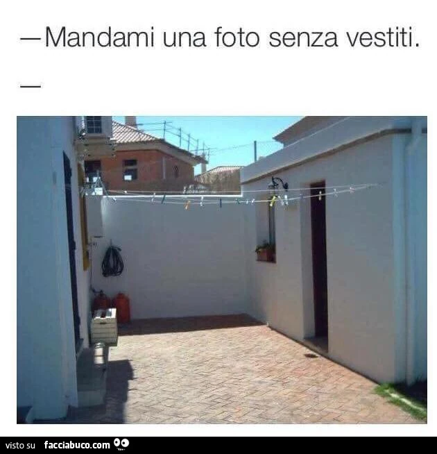 Mandami una foto senza vestiti