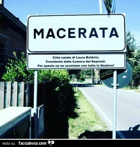 Macerata. Città natale di Laura Boldrini. Ce ne scusiamo con tutta la nazione