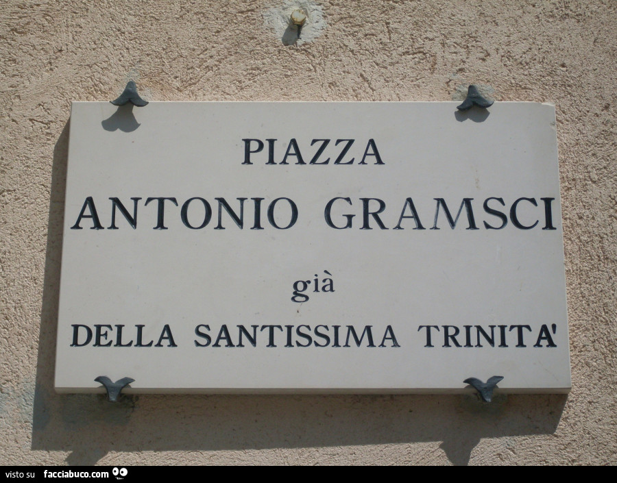 Piazza Antonio Gramsci già della Santissima Trinità