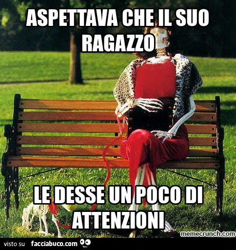 Aspettava che il suo ragazzo le desse un poco di attenzioni
